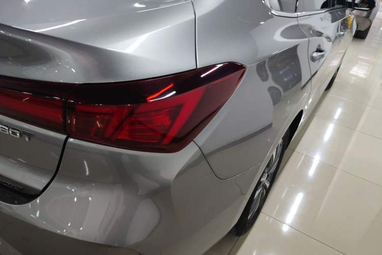 Used CHANGAN Eado 2023 Changan Edition PLUS Blue Whale NE 1.4T GDI DCT Prestige Version Right Rear Taillight