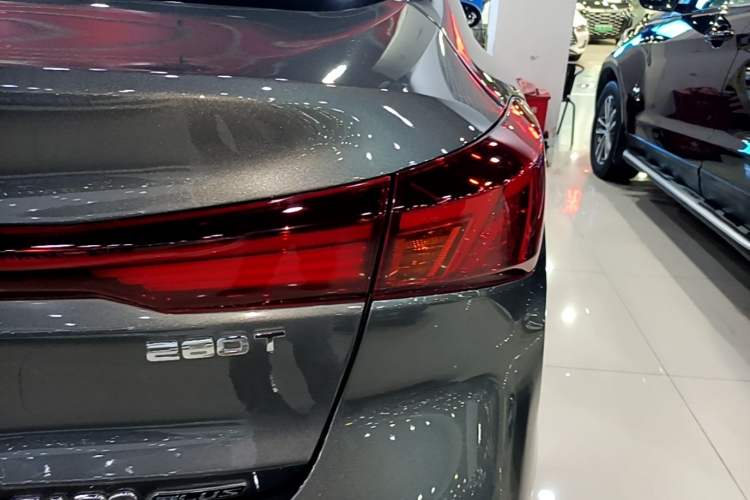 Used CHANGAN Eado 2023 Changan Edition PLUS Blue Whale NE 1.4T GDI DCT Prestige Version Right Rear Taillight
