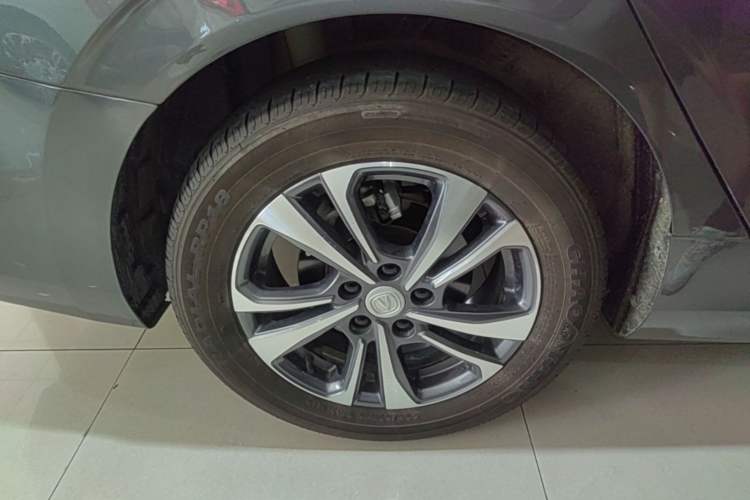 Used CHANGAN Eado 2023 Changan Edition PLUS Blue Whale NE 1.4T GDI DCT Prestige Version Right Rear Wheel Hub