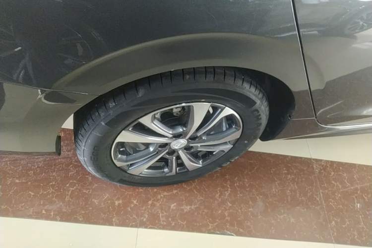 Used CHANGAN Eado 2023 Changan Edition PLUS Blue Whale NE 1.4T GDI DCT Prestige Version Right Rear Wheel Hub