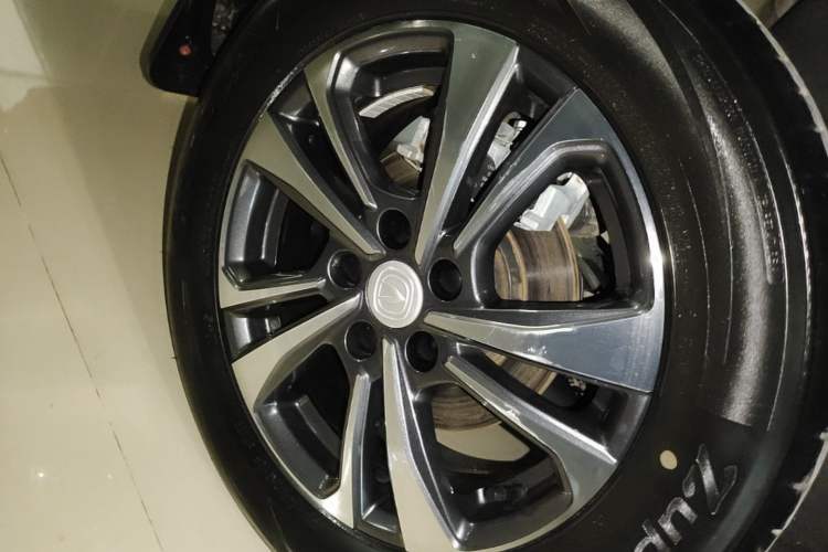 Used CHANGAN Eado 2023 Changan Edition PLUS Blue Whale NE 1.4T GDI DCT Prestige Version Right Rear Wheel Hub