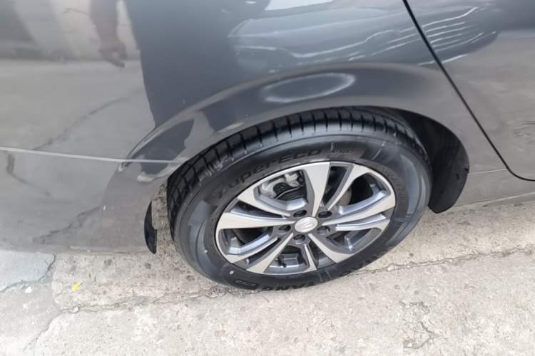 Used CHANGAN Eado 2023 Changan Edition PLUS Blue Whale NE 1.4T GDI DCT Prestige Version Right Rear Wheel Hub