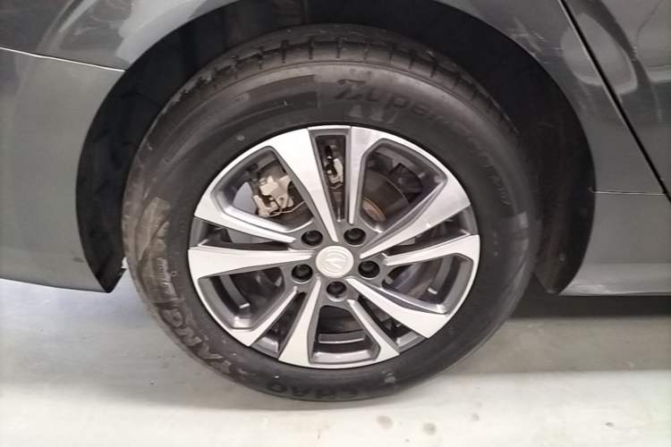 Used CHANGAN Eado 2023 Changan Edition PLUS Blue Whale NE 1.4T GDI DCT Prestige Version Right Rear Wheel Hub