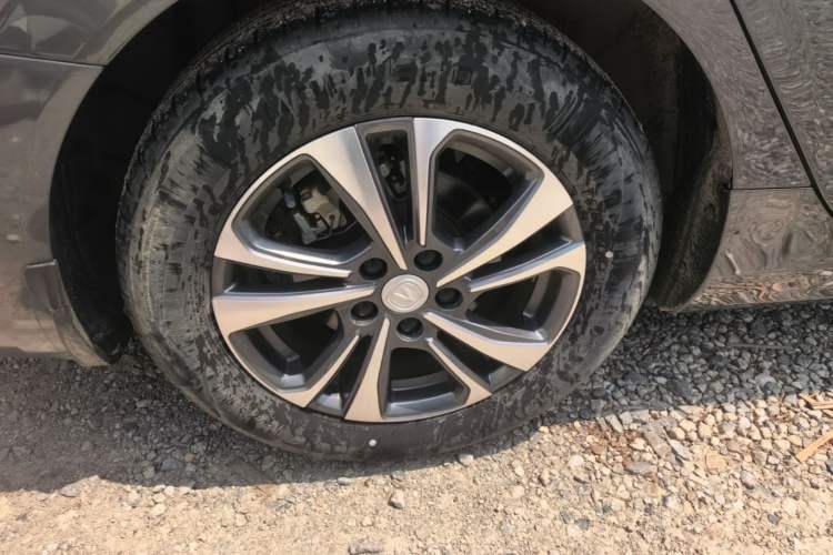 Used CHANGAN Eado 2023 Changan Edition PLUS Blue Whale NE 1.4T GDI DCT Prestige Version Right Rear Wheel Hub