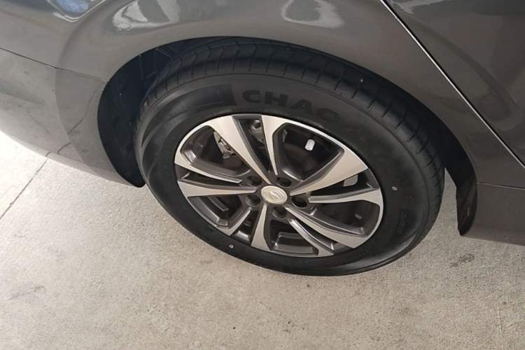 Used CHANGAN Eado 2023 Changan Edition PLUS Blue Whale NE 1.4T GDI DCT Prestige Version Right Rear Wheel Hub