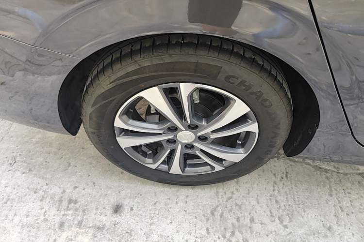 Used CHANGAN Eado 2023 Changan Edition PLUS Blue Whale NE 1.4T GDI DCT Prestige Version Right Rear Wheel Hub