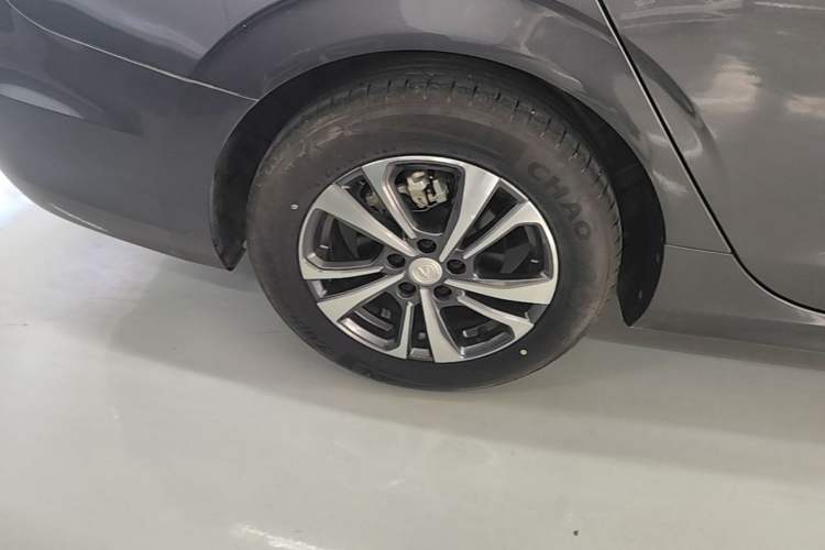 Used CHANGAN Eado 2023 Changan Edition PLUS Blue Whale NE 1.4T GDI DCT Prestige Version Right Rear Wheel Hub