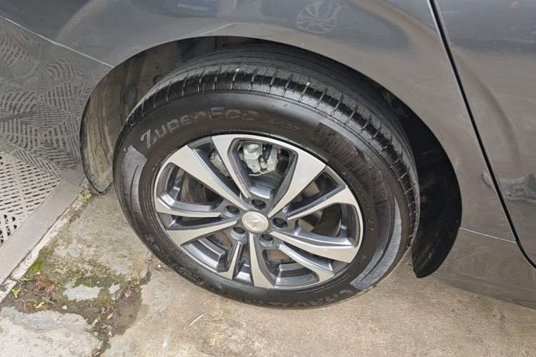 Used CHANGAN Eado 2023 Changan Edition PLUS Blue Whale NE 1.4T GDI DCT Prestige Version Right Rear Wheel Hub