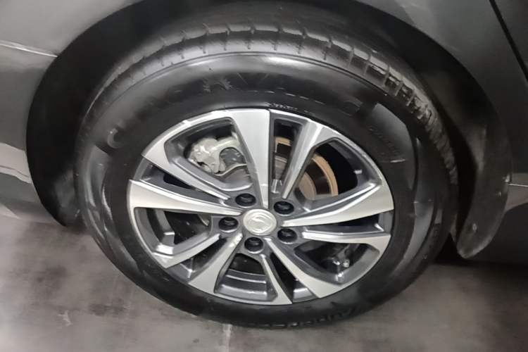 Used CHANGAN Eado 2023 Changan Edition PLUS Blue Whale NE 1.4T GDI DCT Prestige Version Right Rear Wheel Hub