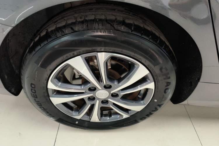 Used CHANGAN Eado 2023 Changan Edition PLUS Blue Whale NE 1.4T GDI DCT Prestige Version Right Rear Wheel Hub