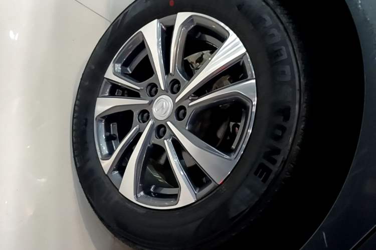 Used CHANGAN Eado 2023 Changan Edition PLUS Blue Whale NE 1.4T GDI DCT Prestige Version Right Rear Wheel Hub