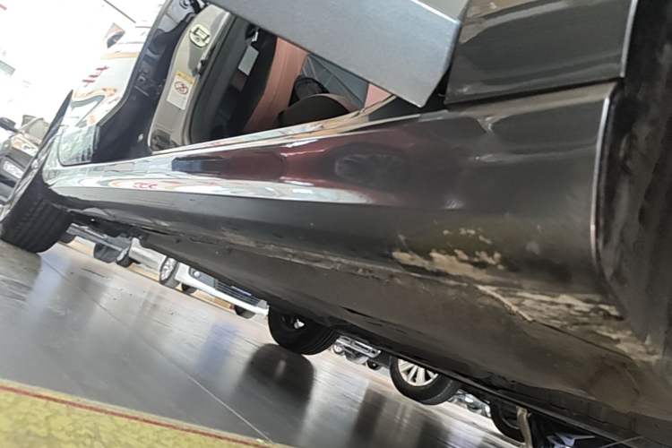 Used CHANGAN Eado 2023 Changan Edition PLUS Blue Whale NE 1.4T GDI DCT Prestige Version Right Side Sill