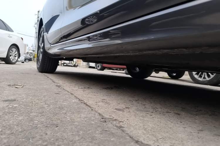 Used CHANGAN Eado 2023 Changan Edition PLUS Blue Whale NE 1.4T GDI DCT Prestige Version Right Side Sill