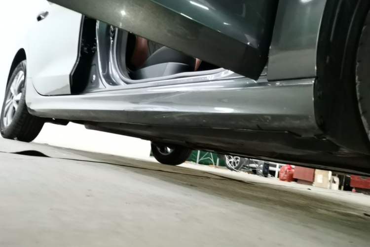 Used CHANGAN Eado 2023 Changan Edition PLUS Blue Whale NE 1.4T GDI DCT Prestige Version Right Side Sill