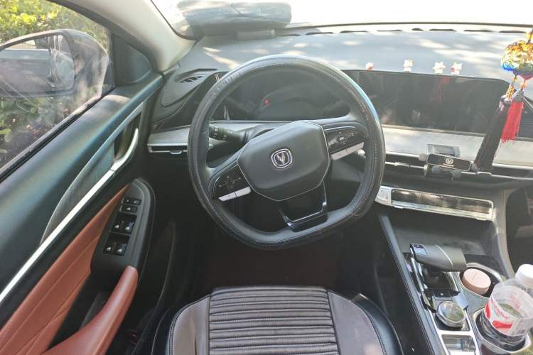 Used CHANGAN Eado 2023 Changan Edition PLUS Blue Whale NE 1.4T GDI DCT Prestige Version Steering Wheel
