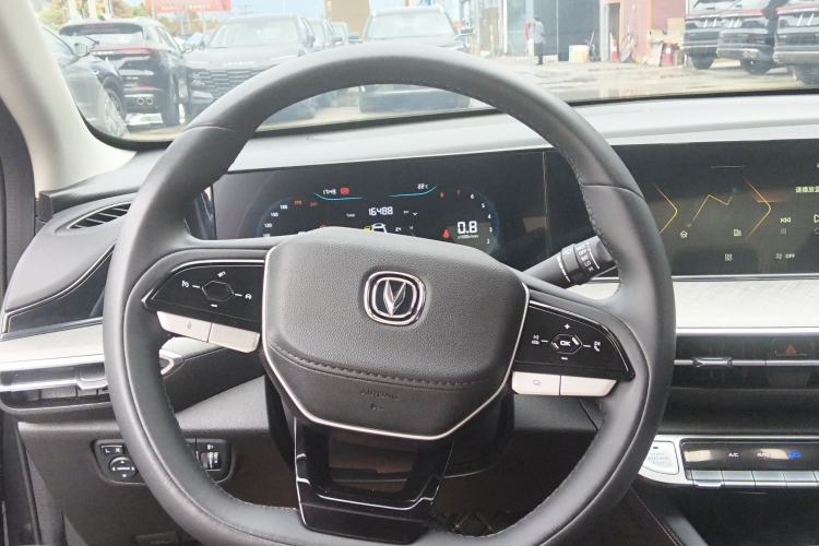 Used CHANGAN Eado 2023 Changan Edition PLUS Blue Whale NE 1.4T GDI DCT Prestige Version Steering Wheel