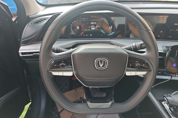 Used CHANGAN Eado 2023 Changan Edition PLUS Blue Whale NE 1.4T GDI DCT Prestige Version Steering Wheel
