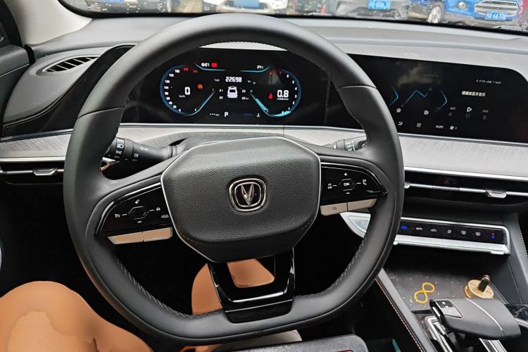 Used CHANGAN Eado 2023 Changan Edition PLUS Blue Whale NE 1.4T GDI DCT Prestige Version Steering Wheel