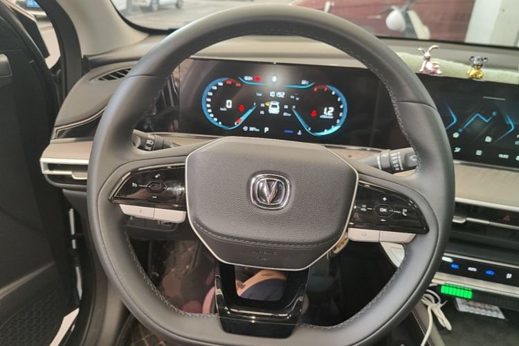 Used CHANGAN Eado 2023 Changan Edition PLUS Blue Whale NE 1.4T GDI DCT Prestige Version Steering Wheel