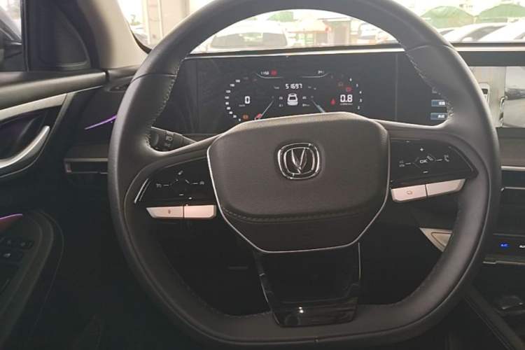 Used CHANGAN Eado 2023 Changan Edition PLUS Blue Whale NE 1.4T GDI DCT Prestige Version Steering Wheel