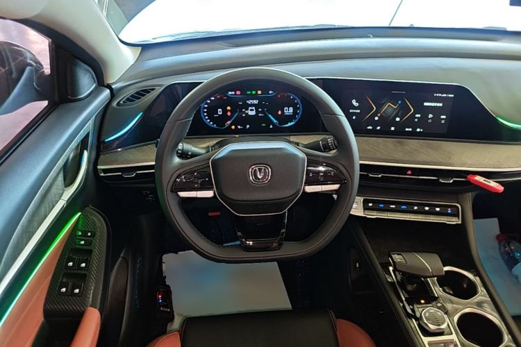 Used CHANGAN Eado 2023 Changan Edition PLUS Blue Whale NE 1.4T GDI DCT Prestige Version Steering Wheel