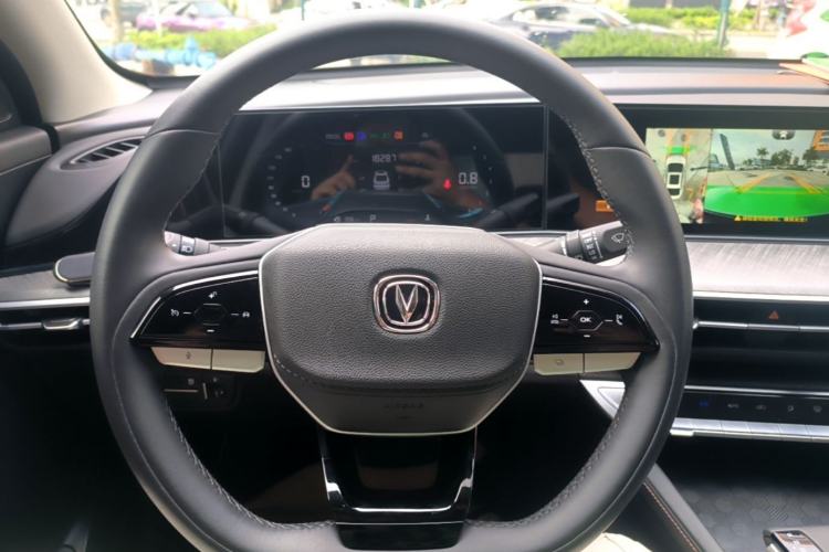 Used CHANGAN Eado 2023 Changan Edition PLUS Blue Whale NE 1.4T GDI DCT Prestige Version Steering Wheel
