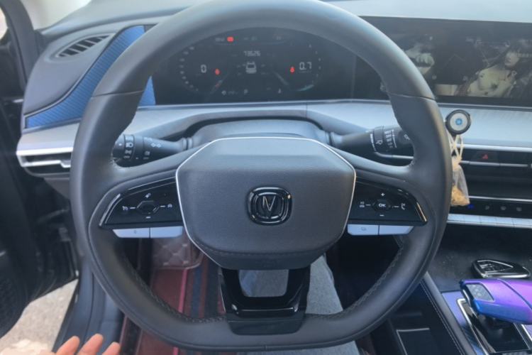 Used CHANGAN Eado 2023 Changan Edition PLUS Blue Whale NE 1.4T GDI DCT Prestige Version Steering Wheel