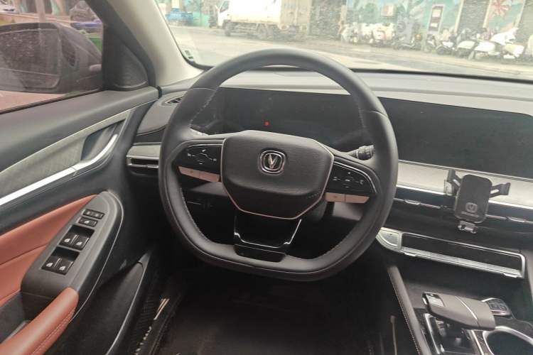 Used CHANGAN Eado 2023 Changan Edition PLUS Blue Whale NE 1.4T GDI DCT Prestige Version Steering Wheel