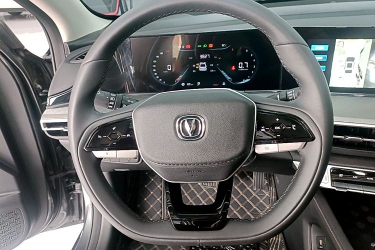 Used CHANGAN Eado 2023 Changan Edition PLUS Blue Whale NE 1.4T GDI DCT Prestige Version Steering Wheel