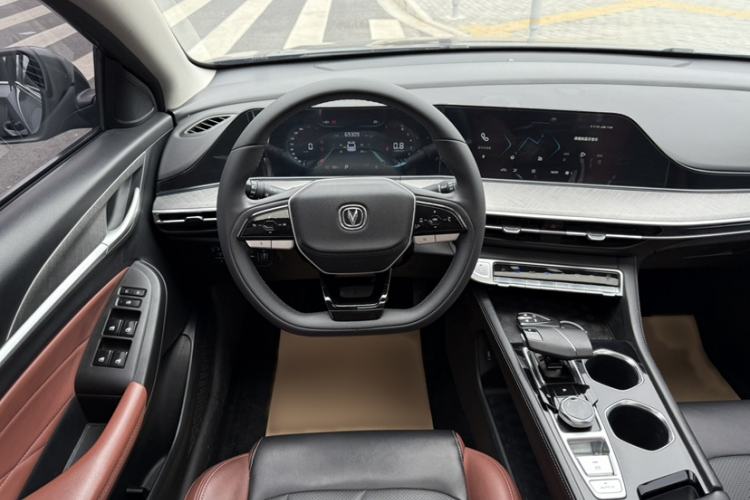 Used CHANGAN Eado 2023 Changan Edition PLUS Blue Whale NE 1.4T GDI DCT Prestige Version Steering Wheel