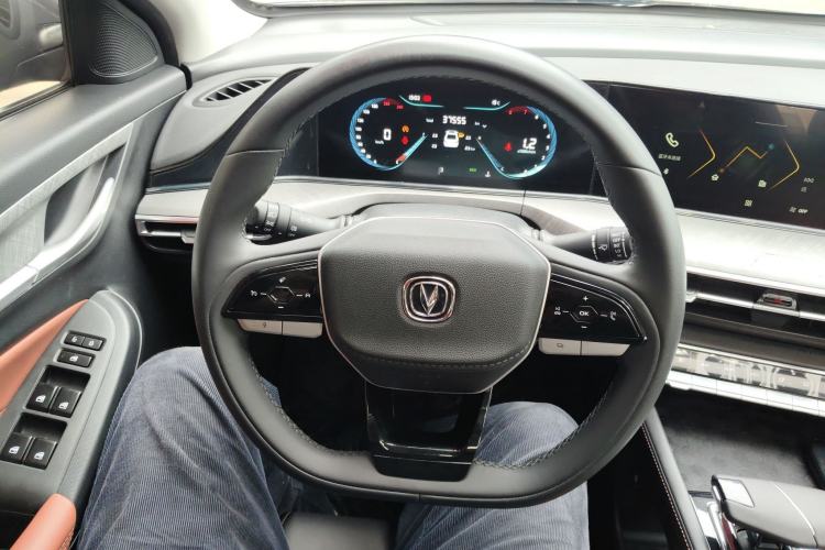 Used CHANGAN Eado 2023 Changan Edition PLUS Blue Whale NE 1.4T GDI DCT Prestige Version Steering Wheel