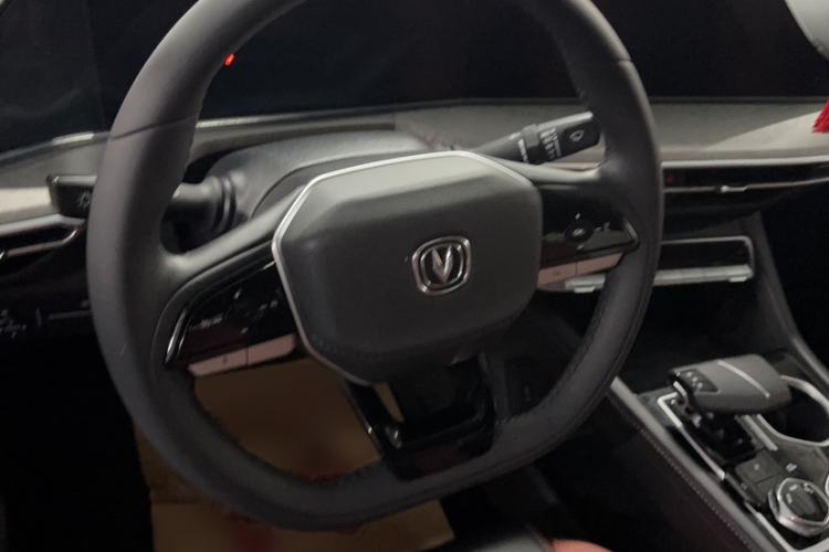 Used CHANGAN Eado 2023 Changan Edition PLUS Blue Whale NE 1.4T GDI DCT Prestige Version Steering Wheel