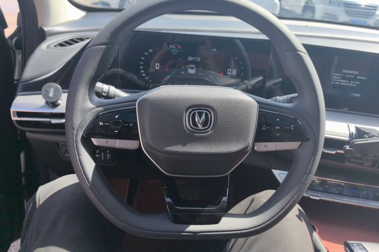 Used CHANGAN Eado 2023 Changan Edition PLUS Blue Whale NE 1.4T GDI DCT Prestige Version Steering Wheel