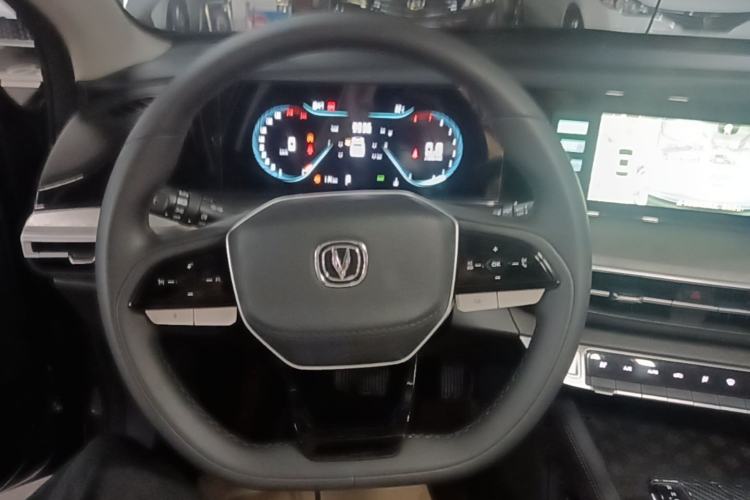Used CHANGAN Eado 2023 Changan Edition PLUS Blue Whale NE 1.4T GDI DCT Prestige Version Steering Wheel
