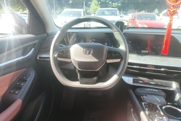 Used CHANGAN Eado 2023 Changan Edition PLUS Blue Whale NE 1.4T GDI DCT Prestige Version Steering Wheel