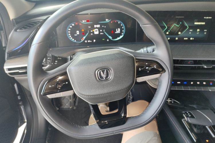 Used CHANGAN Eado 2023 Changan Edition PLUS Blue Whale NE 1.4T GDI DCT Prestige Version Steering Wheel