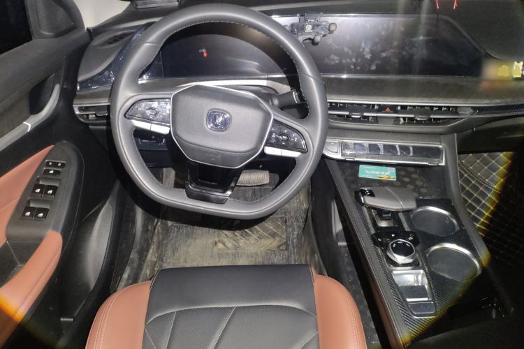 Used CHANGAN Eado 2023 Changan Edition PLUS Blue Whale NE 1.4T GDI DCT Prestige Version Steering Wheel