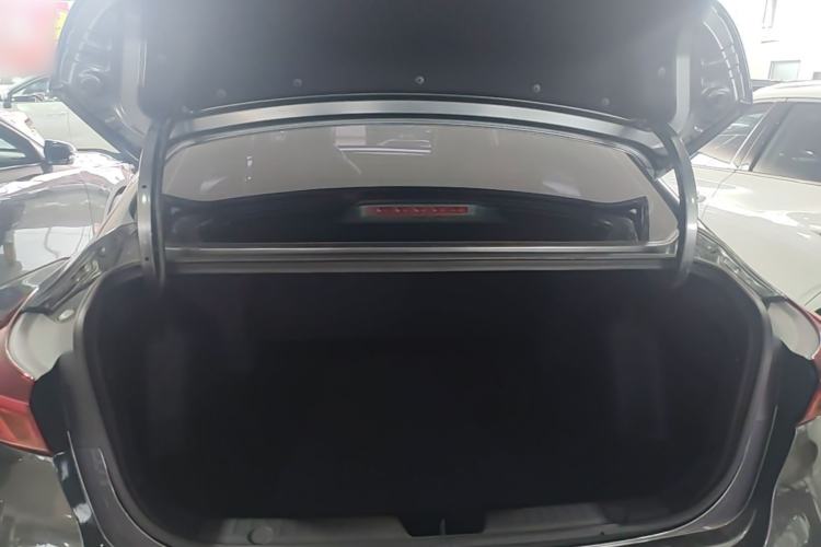 Used CHANGAN Eado 2023 Changan Edition PLUS Blue Whale NE 1.4T GDI DCT Prestige Version Trunk
