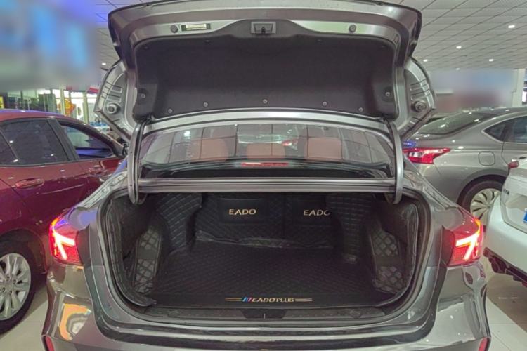Used CHANGAN Eado 2023 Changan Edition PLUS Blue Whale NE 1.4T GDI DCT Prestige Version Trunk