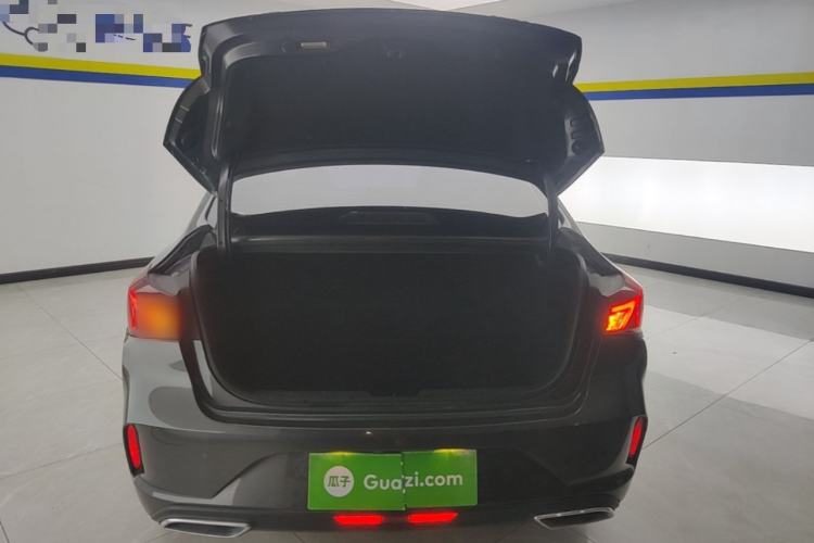 Used CHANGAN Eado 2023 Changan Edition PLUS Blue Whale NE 1.4T GDI DCT Prestige Version Trunk