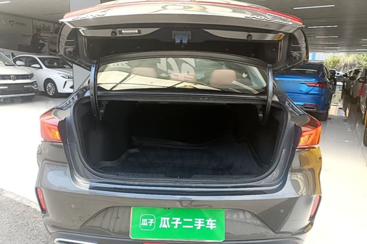 Used CHANGAN Eado 2023 Changan Edition PLUS Blue Whale NE 1.4T GDI DCT Prestige Version Trunk