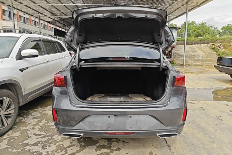 Used CHANGAN Eado 2023 Changan Edition PLUS Blue Whale NE 1.4T GDI DCT Prestige Version Trunk