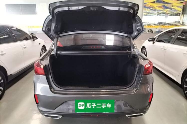 Used CHANGAN Eado 2023 Changan Edition PLUS Blue Whale NE 1.4T GDI DCT Prestige Version Trunk