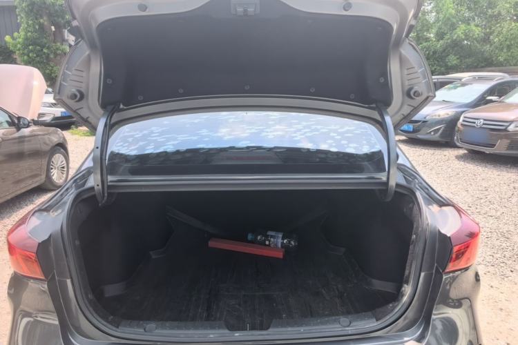 Used CHANGAN Eado 2023 Changan Edition PLUS Blue Whale NE 1.4T GDI DCT Prestige Version Trunk