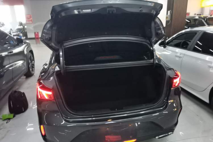 Used CHANGAN Eado 2023 Changan Edition PLUS Blue Whale NE 1.4T GDI DCT Prestige Version Trunk