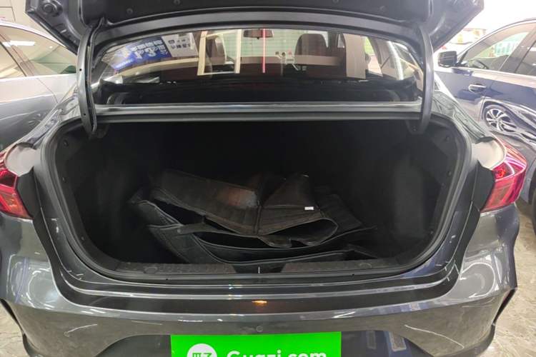Used CHANGAN Eado 2023 Changan Edition PLUS Blue Whale NE 1.4T GDI DCT Prestige Version Trunk