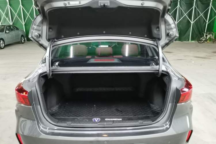 Used CHANGAN Eado 2023 Changan Edition PLUS Blue Whale NE 1.4T GDI DCT Prestige Version Trunk