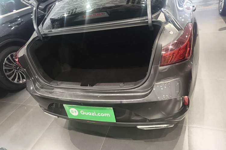 Used CHANGAN Eado 2023 Changan Edition PLUS Blue Whale NE 1.4T GDI DCT Prestige Version Trunk
