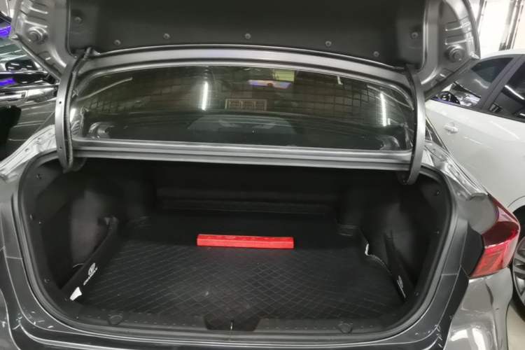 Used CHANGAN Eado 2023 Changan Edition PLUS Blue Whale NE 1.4T GDI DCT Prestige Version Trunk