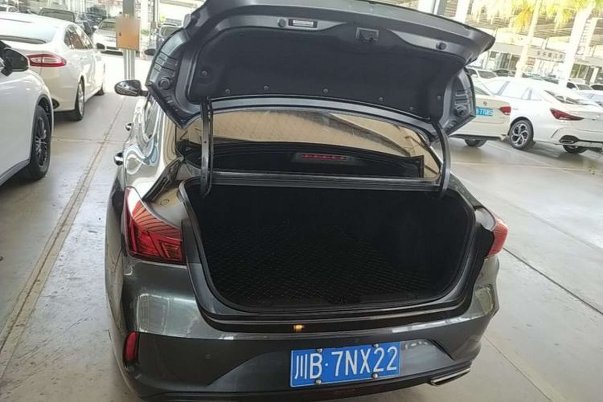 Used CHANGAN Eado 2023 Changan Edition PLUS Blue Whale NE 1.4T GDI DCT Prestige Version Trunk